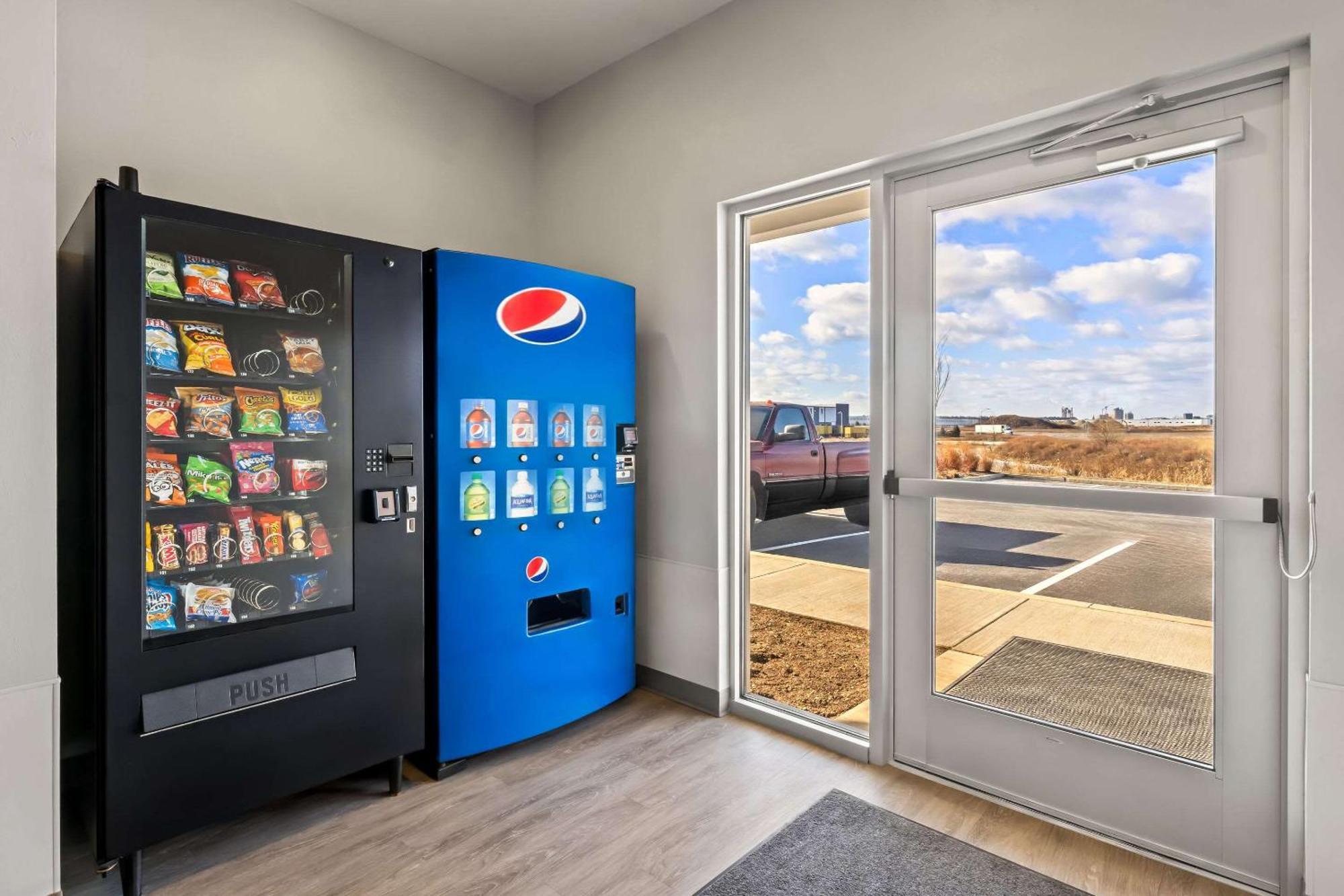 Woodspring Suites Easton Nazareth Ngoại thất bức ảnh
